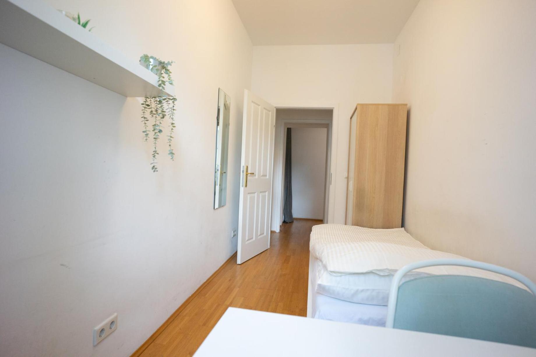 Modern 3 Bedroom In Center
